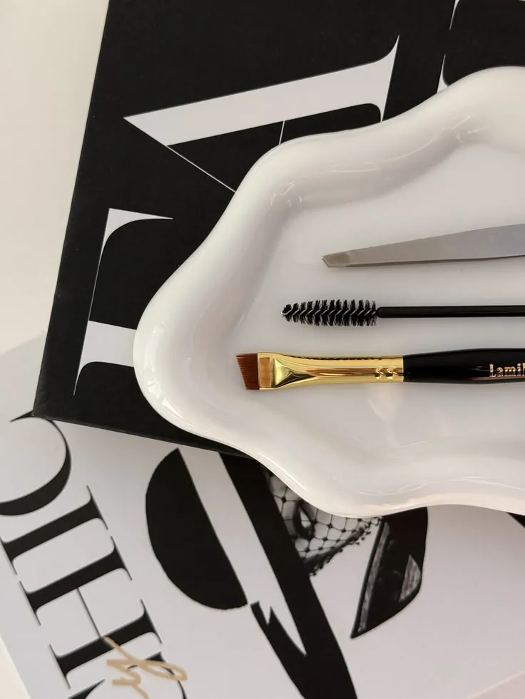 BROW ARTISTRY
