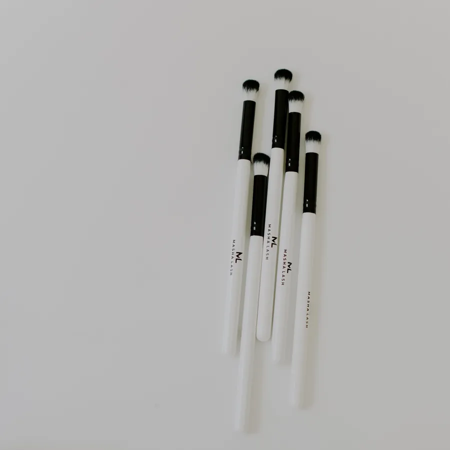 Masha Lash Brush